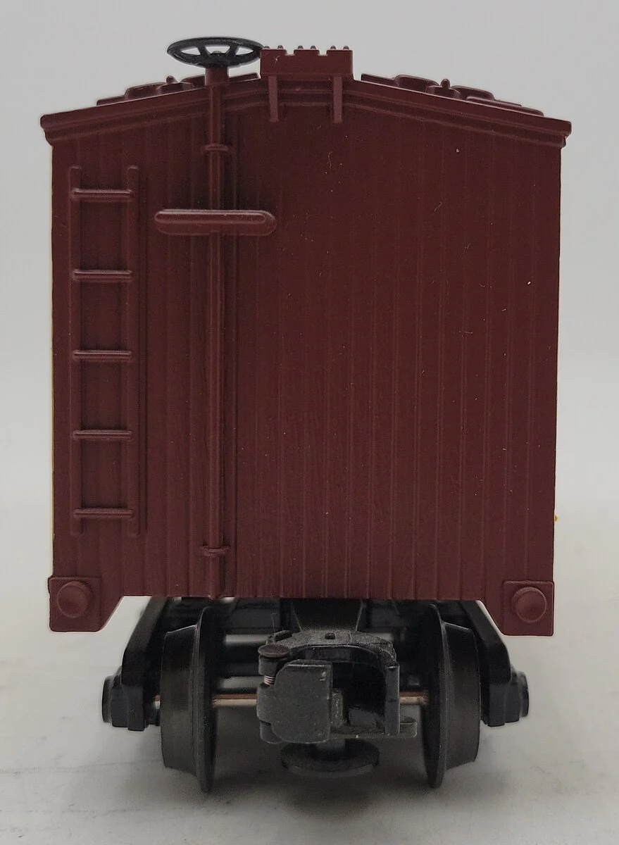 MTH 30-7823 O Gauge Mac Acquisitions Parrot Potatoes Reefer #3300 LN/Box - Image 6