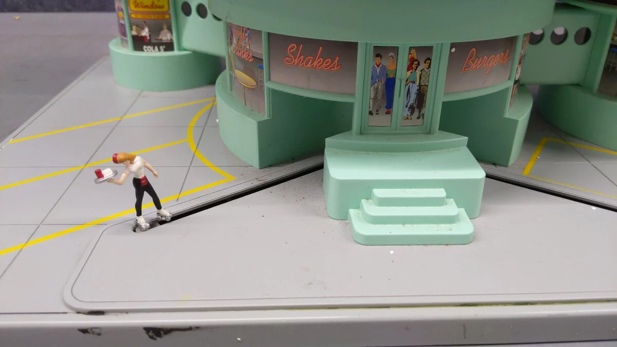 MTH 30-9105 O Mel's Operating Drive-In Restaurant EX/Box - Image 7