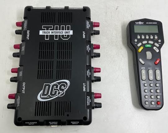 MTH 50-1001 DCS Track Interface Unit & Remote - Serial Port Version LN/Box - Image 2