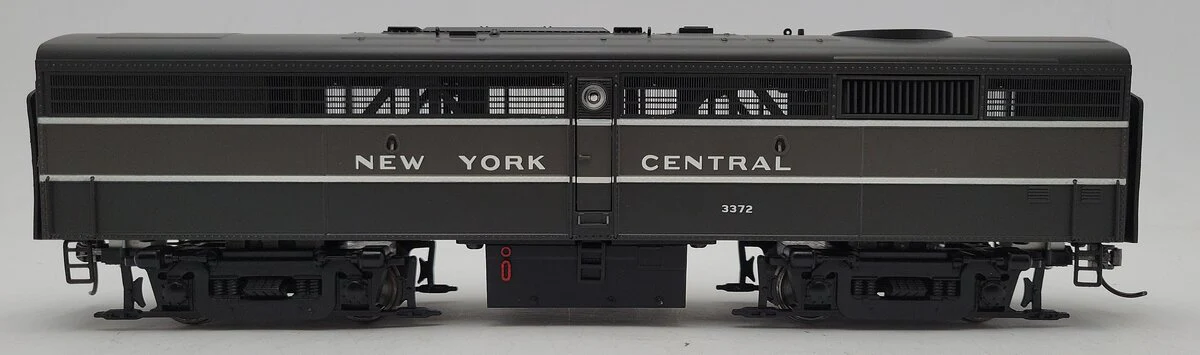 MTH O Gauge New York Central B Unit Non-Powered Diesel Locomotive #3372[2-Rail] EX