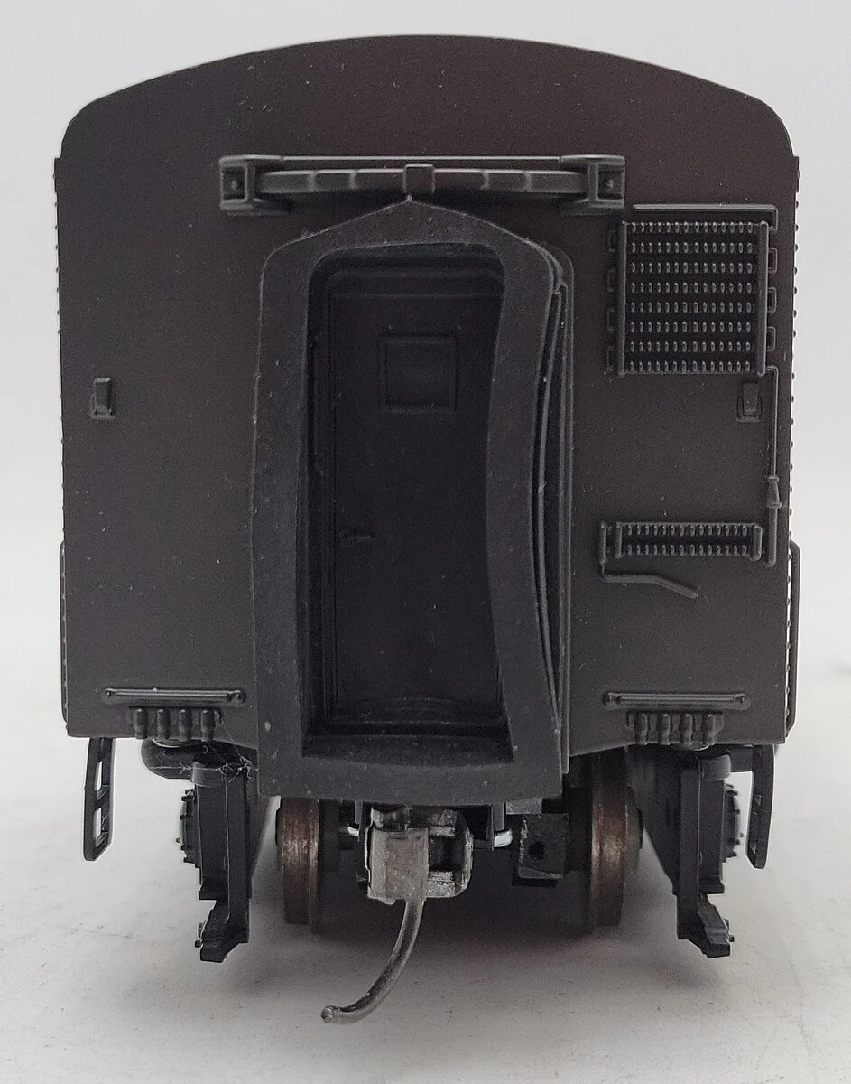 MTH O Gauge New York Central B Unit Non-Powered Diesel Locomotive #3372[2-Rail] EX - Image 6