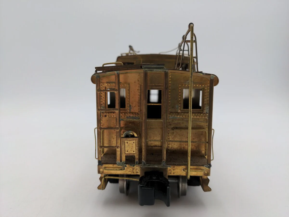 O Scale 2 Rail Brass Off Center Caboose (Undecorated) - Image 4