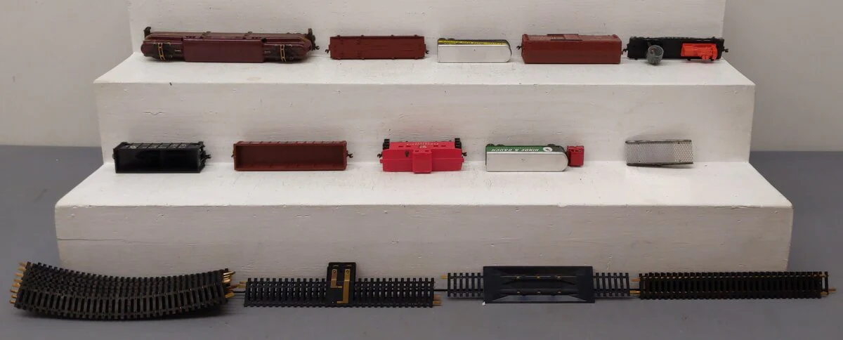 Penn Line 5702 HO Scale Pennsylvania RR GG-1 Electric Freight Train Set EX/Box - Image 3
