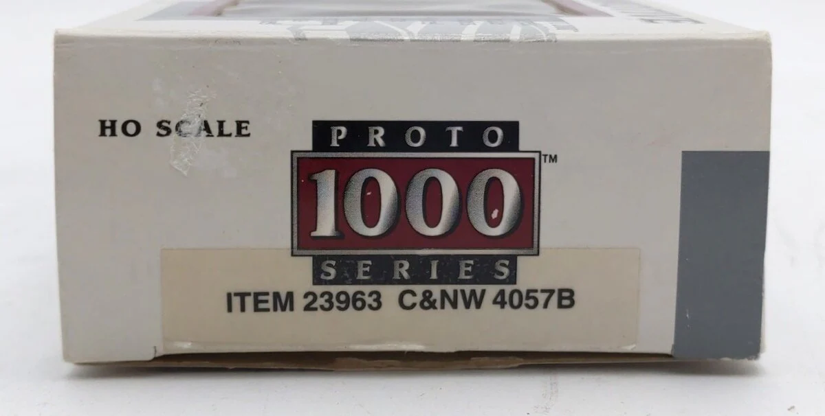 Proto 1000 23963 Chicago & North Western Powered F3B Diesel Locomotive #4057B LN/Box - Image 5