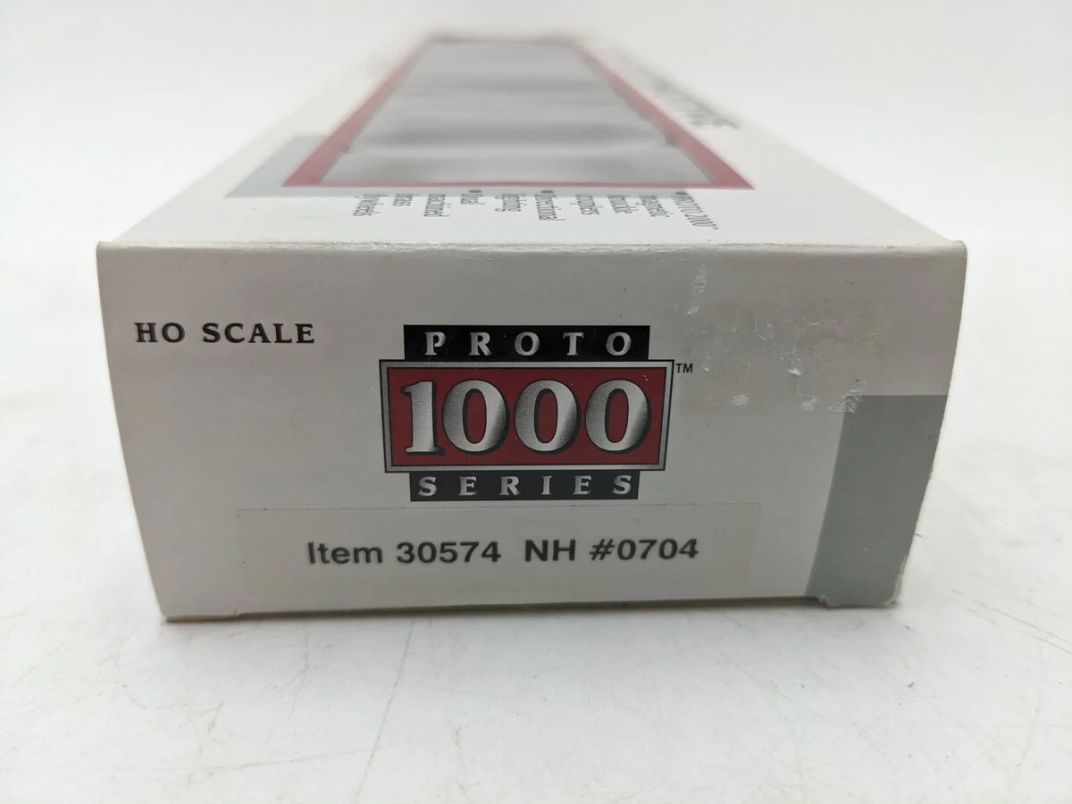 Proto 1000 30574 HO Scale New Haven DL-109 Diesel Locomotive #0704 EX/Box - Image 7