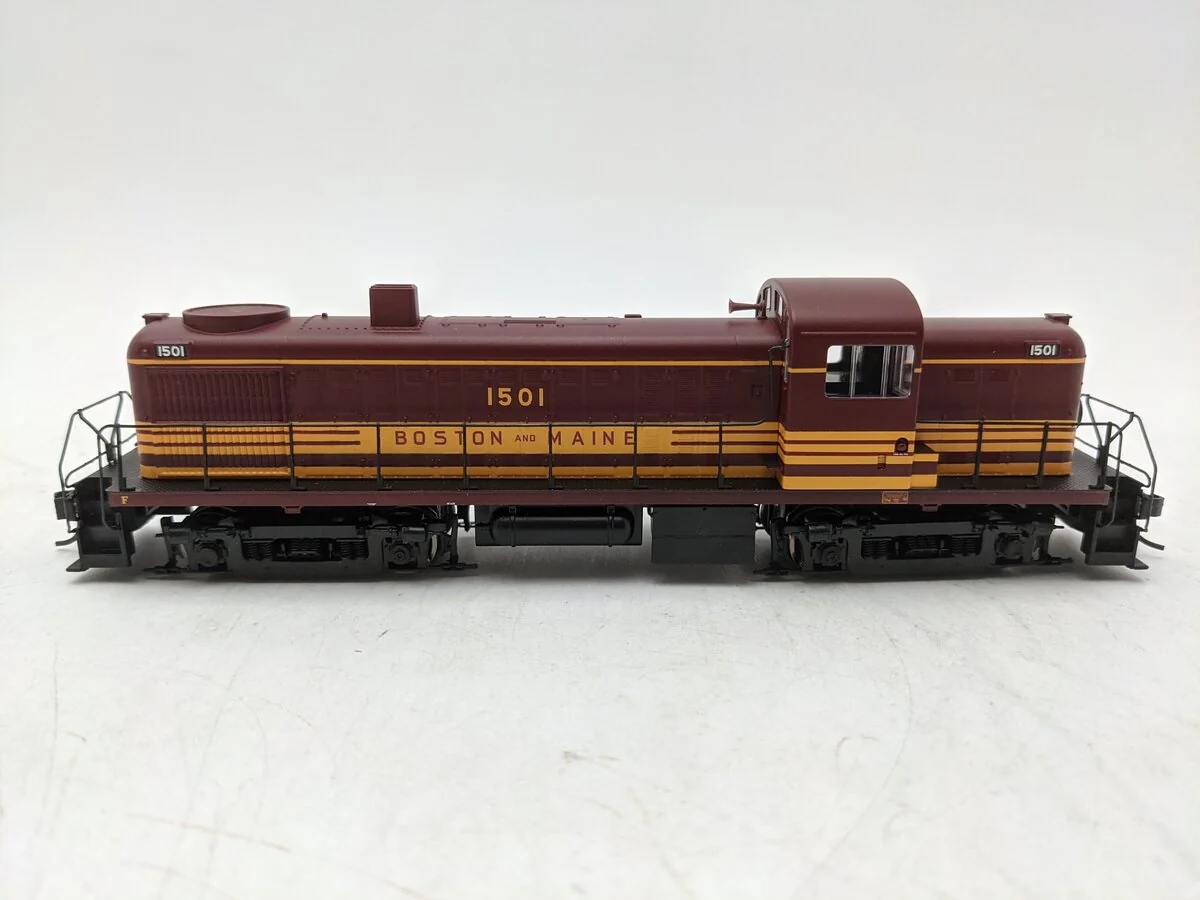 Proto 1000 HO 31271 Boston & Maine RS2 Diesel Locomotive #1501 EX/Box - Image 2