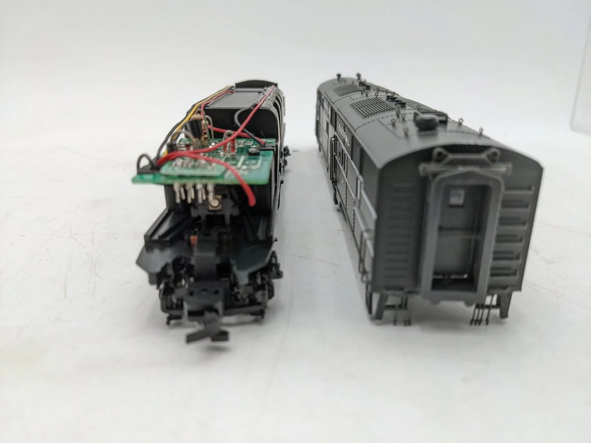 Proto 2000 21065 HO Scale New York Central E7 Diesel Locomotive #4023 EX/Box - Image 6