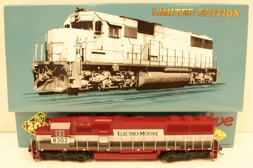 Proto 2000 23504 HO Electro Motive SD60 Diesel Locomotive #8302 LN/Box - Image 2