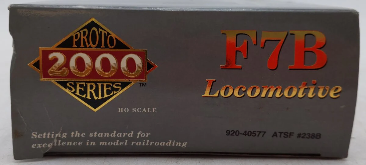Proto 2000 920-40577 HO Scale Santa Fe Diesel B Unit Locomotive #238B EX/Box - Image 9