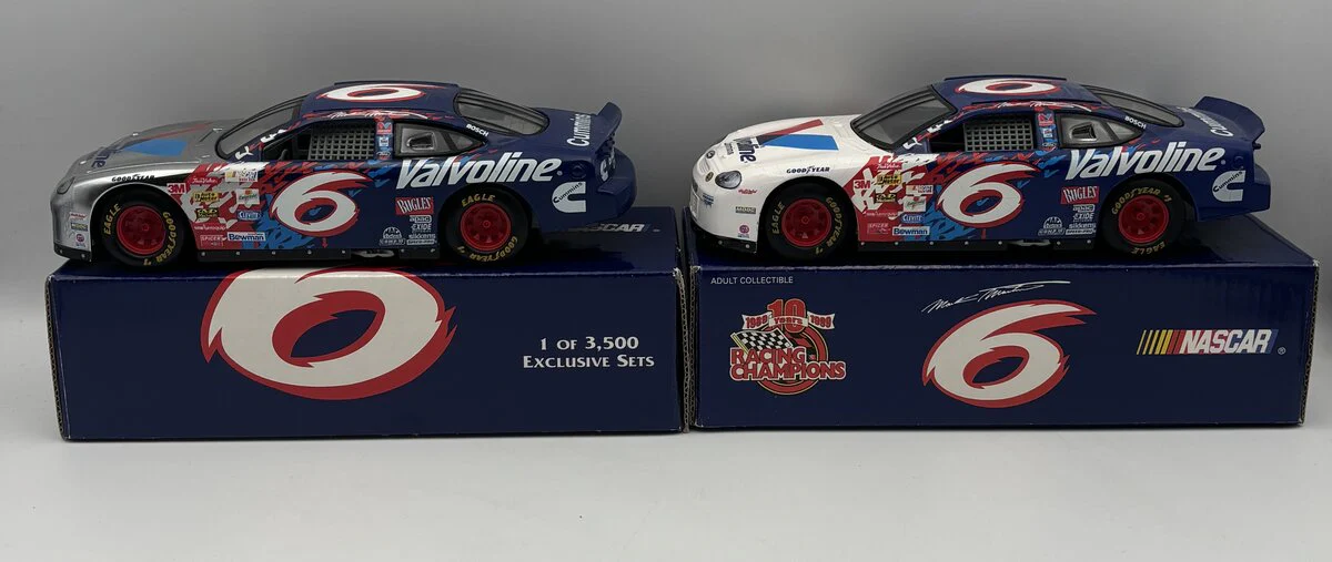 Racing Champions 1661 1:24 #6 Mark Martin Ford Taurus/Silver Chrome Ford Taurus