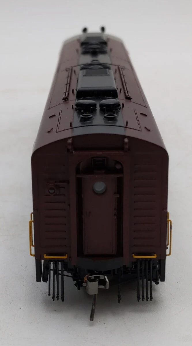 Rapido Trains 28009 HO CP Early Maroon EMD E8A Diesel Locomotive DC #1800 LN/Box - Image 4