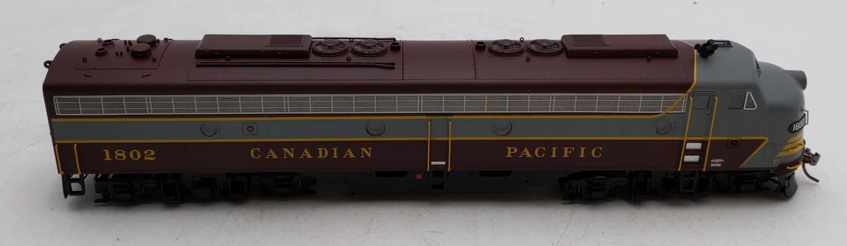 Rapido Trains 28014 HO CP Block Scheme EMD E8A Diesel Locomotive DC #1802 LN/Box - Image 2