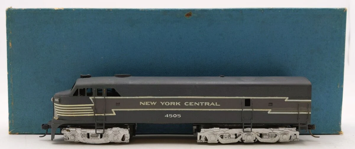 Red Ball HO Brass 2000 HP Diesel Locomotive A Unit- Painted/Box