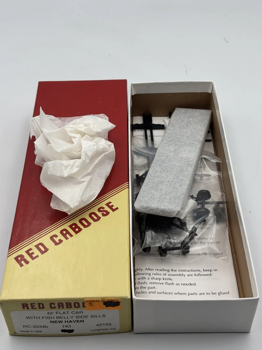 Red Caboose RC-2234B HO 42' Flatcar With Fish Belly Side Sills New Haven Kit