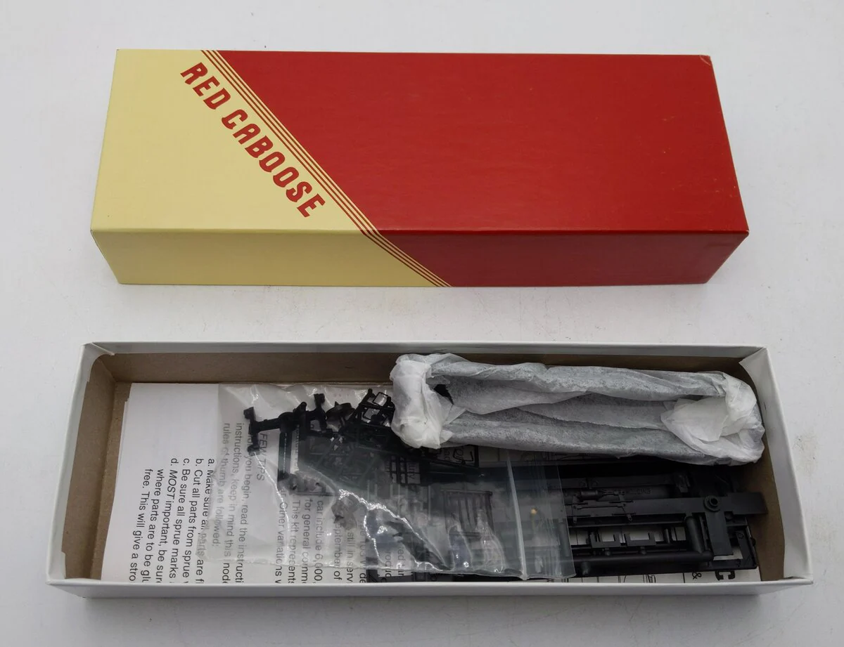 Red Caboose RC-3042-4 HO Bakelite 103W 10K Gallon Tank Car Kit #16765 LN/Box