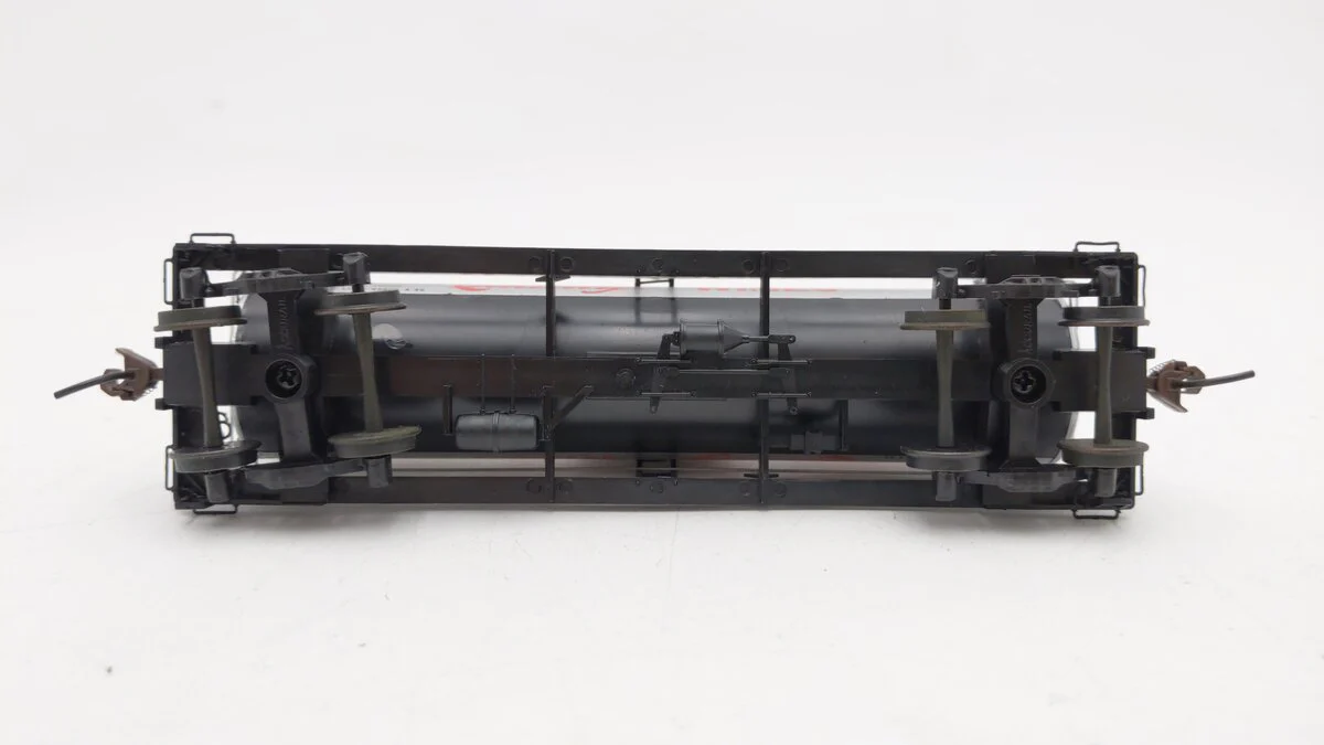 Red Caboose RR-33022-2 HO Scale Fruit Industries 103W 10K Gallon Tank Car #1073 EX/Box - Image 5