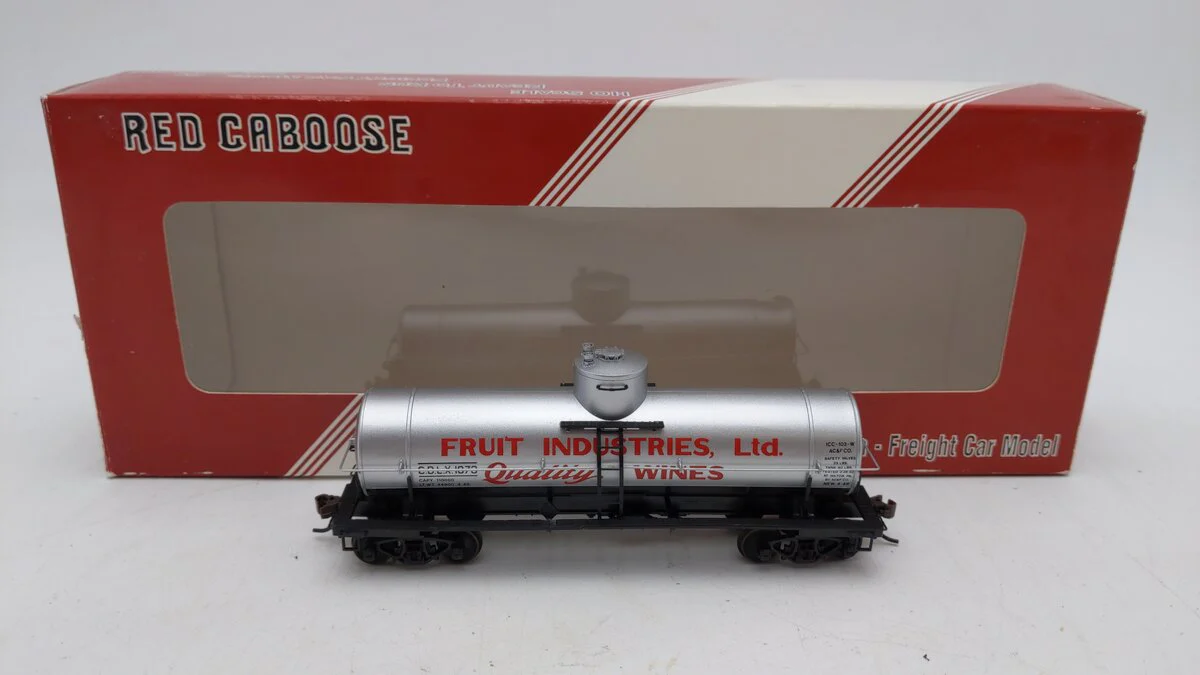 Red Caboose RR-33022-2 HO Scale Fruit Industries 103W 10K Gallon Tank Car #1073 LN/Box