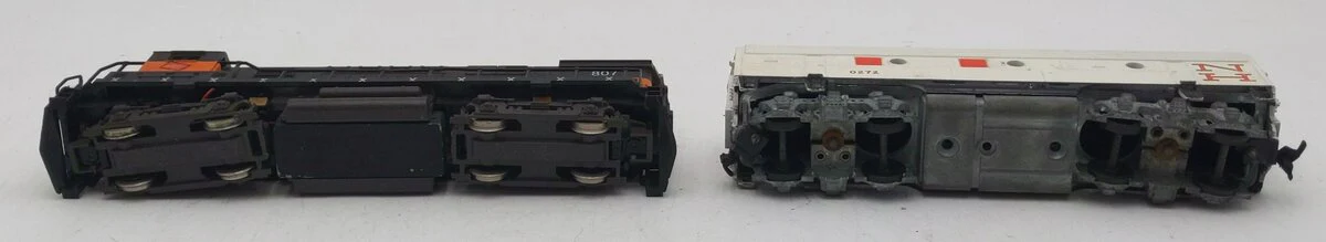 Roco & Athearn HO Assorted Diesel Locomotives [2] VG - Image 2