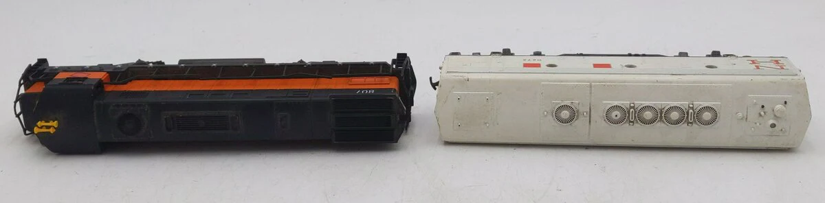 Roco & Athearn HO Assorted Diesel Locomotives [2] VG - Image 3
