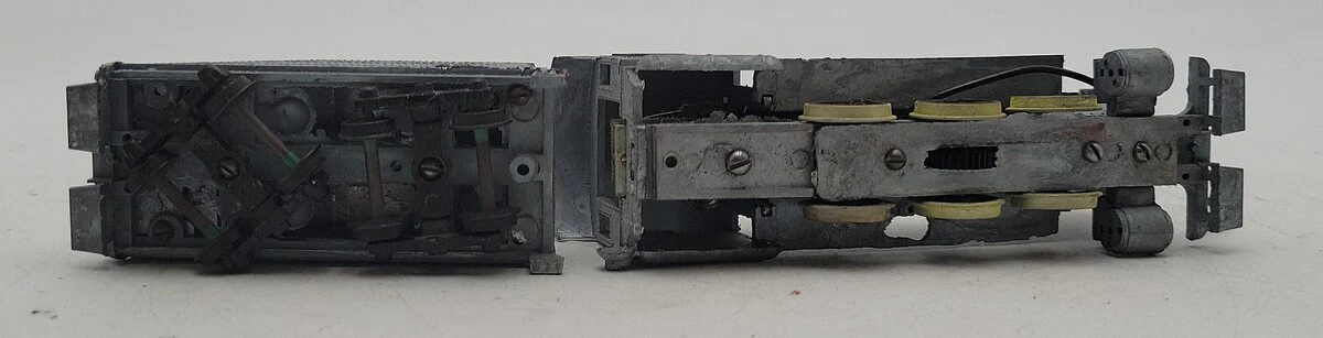 Roundhouse 412 HO UP 0-6-0 Steam Locomotive & Tender -Unpainted EX/Box - Image 3