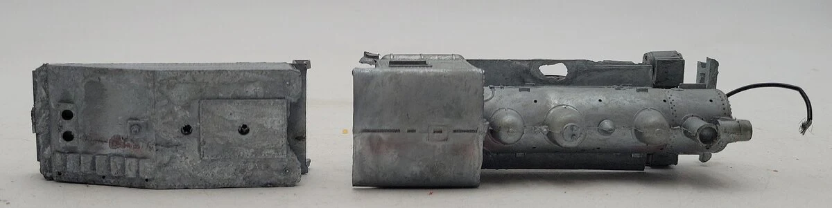Roundhouse 412 HO UP 0-6-0 Steam Locomotive & Tender -Unpainted EX/Box - Image 4