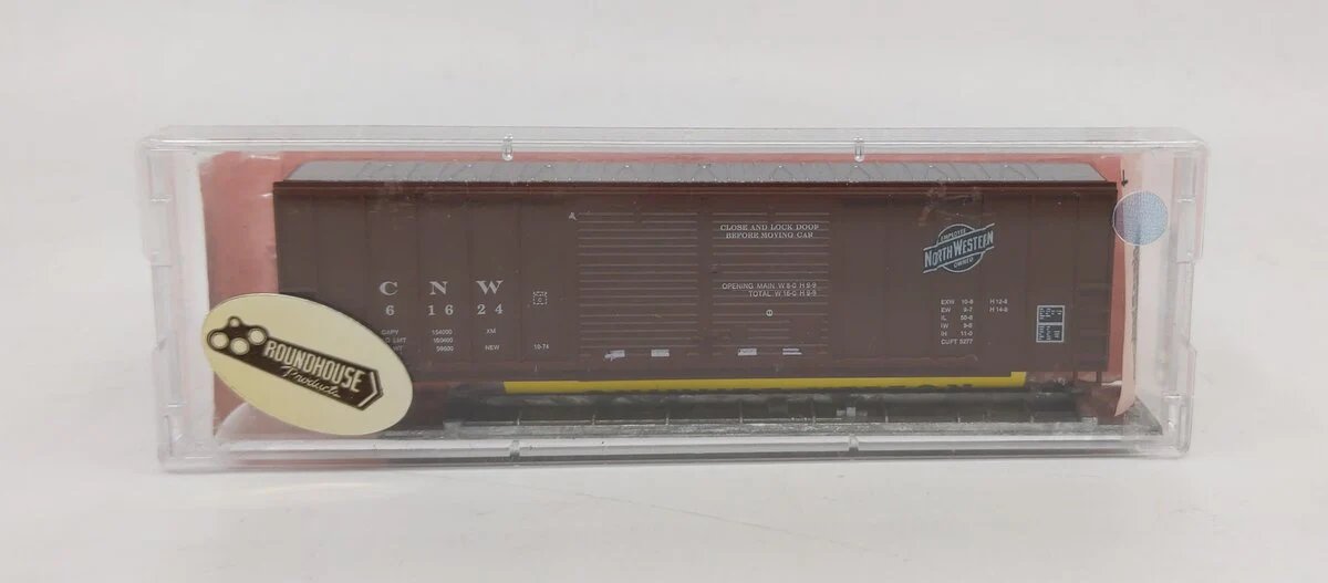 Roundhouse 8283 N CNW Boxcar Kit #61624 - unassembled LN/Box - Image 2