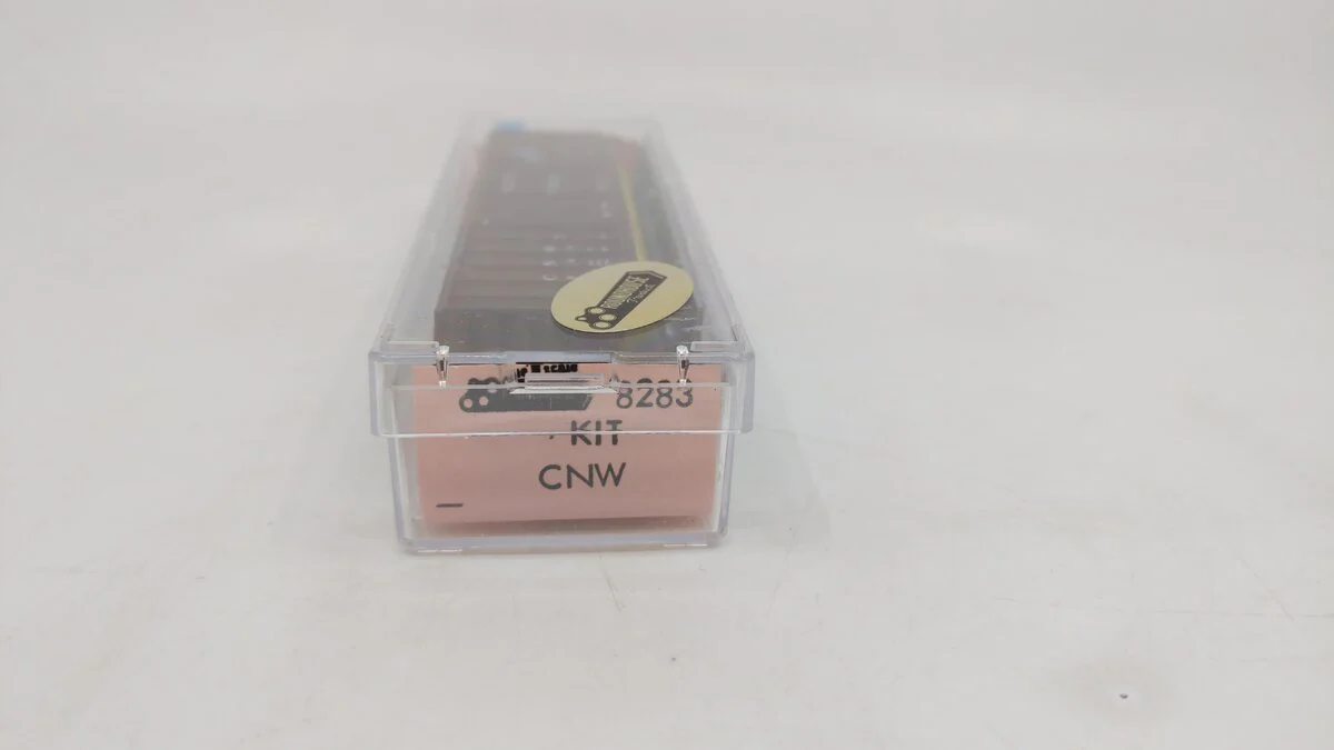 Roundhouse 8283 N CNW Boxcar Kit #61624 - unassembled LN/Box - Image 3