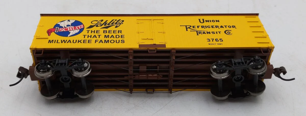 Roundhouse 84121 HO "Schlitz" 36' Wood Reefer #3765 LN/Box - Image 5