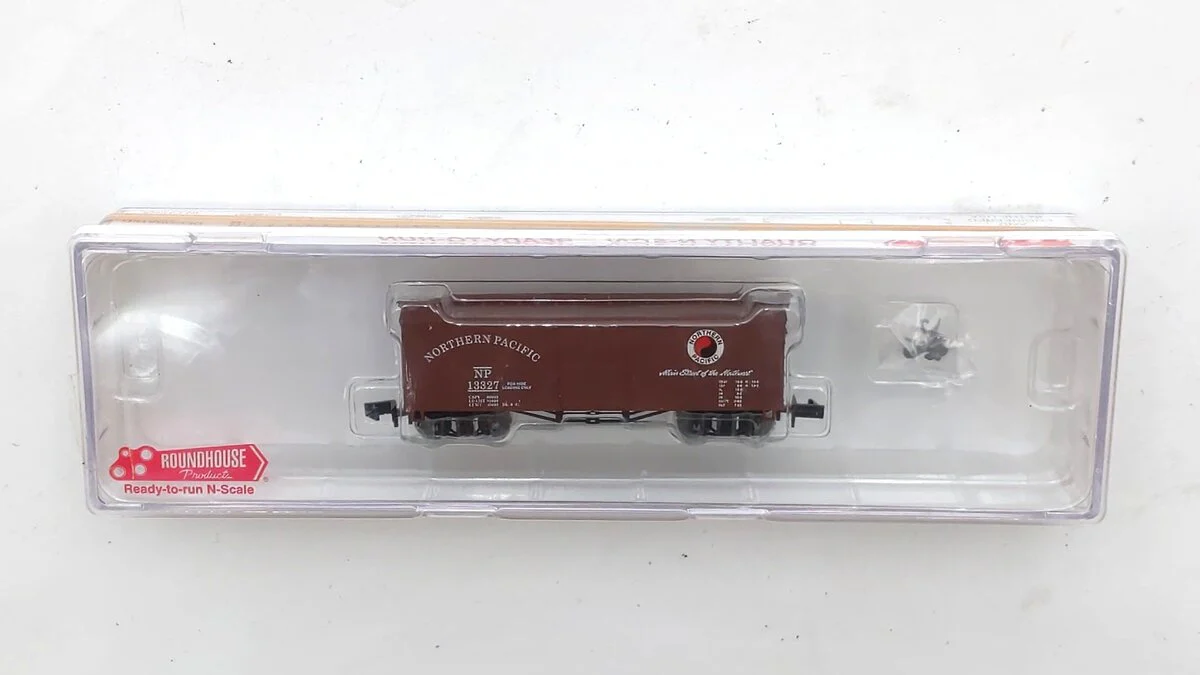 Roundhouse 87509 N Scale Northern Pacific 36' OT Truss Rod Box Car #13327 NIB