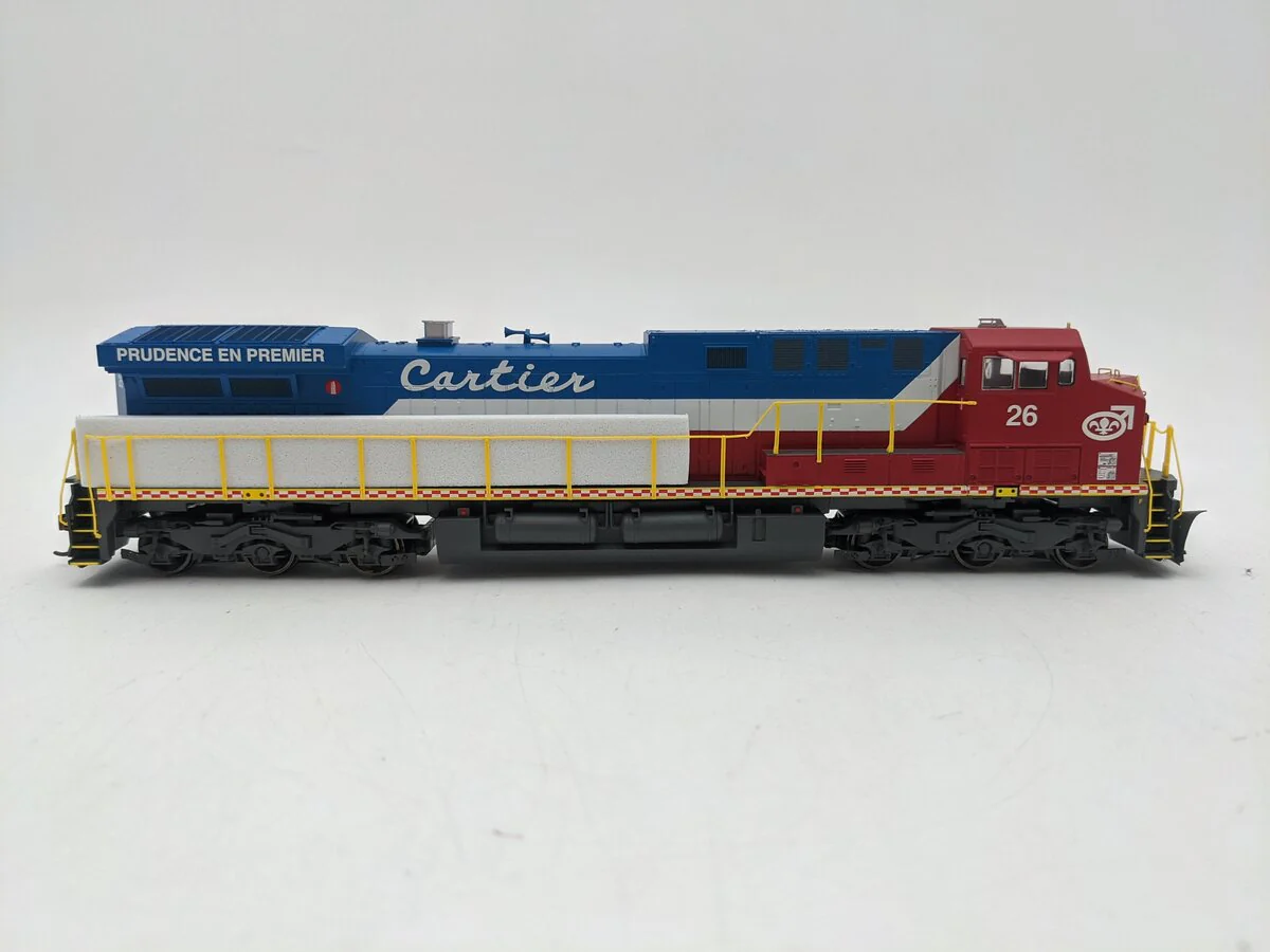 Roundhouse 97260 HO Scale Quebec Cartier Mining AC4400CW Diesel Locomotive #26 EX/Box - Image 2