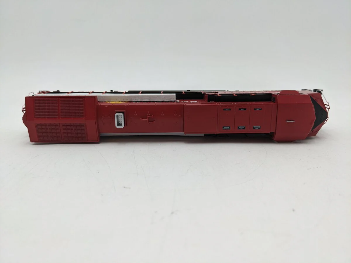 Roundhouse RND97268 HO Scale Canadian Pacific AC4400CW Diesel Engine #8128 EX/Box - Image 3