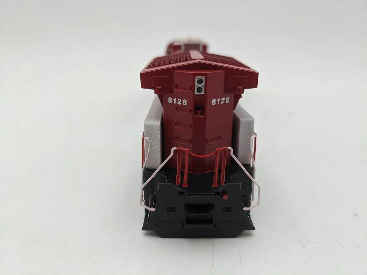 Roundhouse RND97268 HO Scale Canadian Pacific AC4400CW Diesel Engine #8128 EX/Box - Image 6