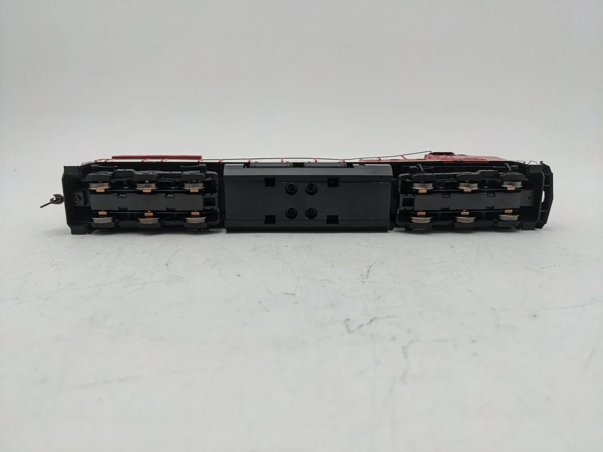 Roundhouse RND97268 HO Scale Canadian Pacific AC4400CW Diesel Engine #8128 EX/Box - Image 4