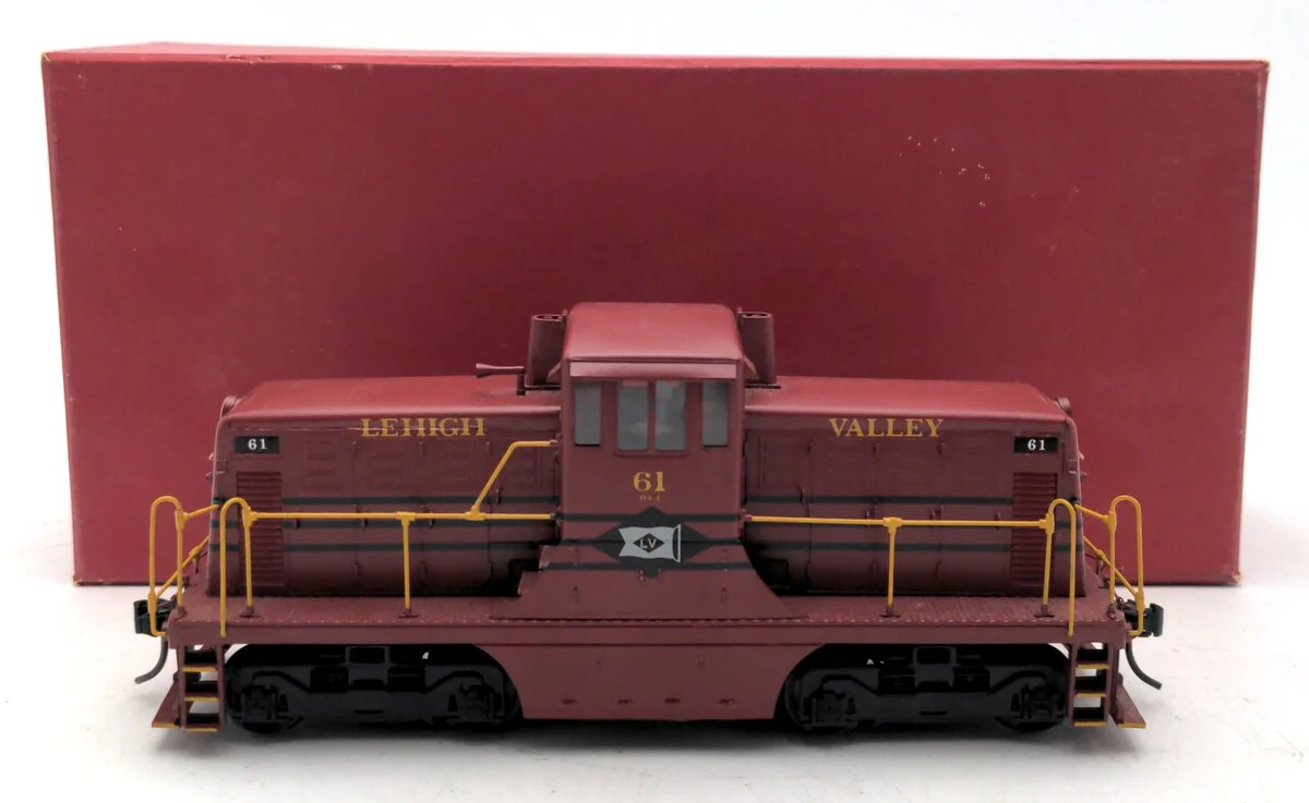 Ry Models 400110 O BRASS Lehigh Valley GE 44 Ton Center Cab Switcher -2 Rail/Box