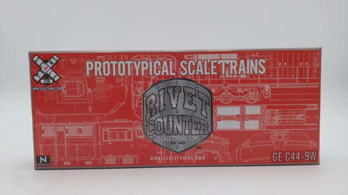 Scale Trains SXT31896 N Scale Southern Pacific Diesel Locomotive #8200 MT/Box - Image 2