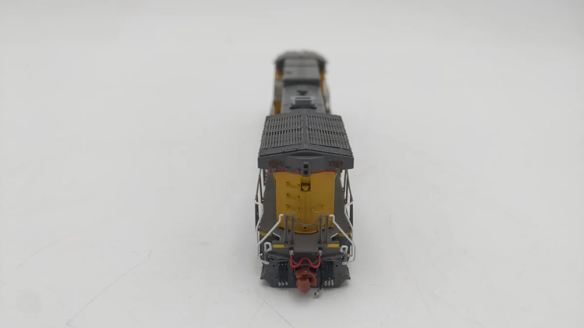 Scale Trains SXT38546 N Scale Union Pacific Diesel Locomotive #9569 LN/Box - Image 6