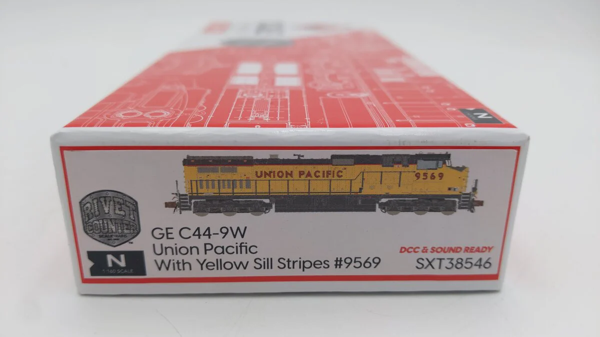 Scale Trains SXT38546 N Scale Union Pacific Diesel Locomotive #9569 LN/Box - Image 7