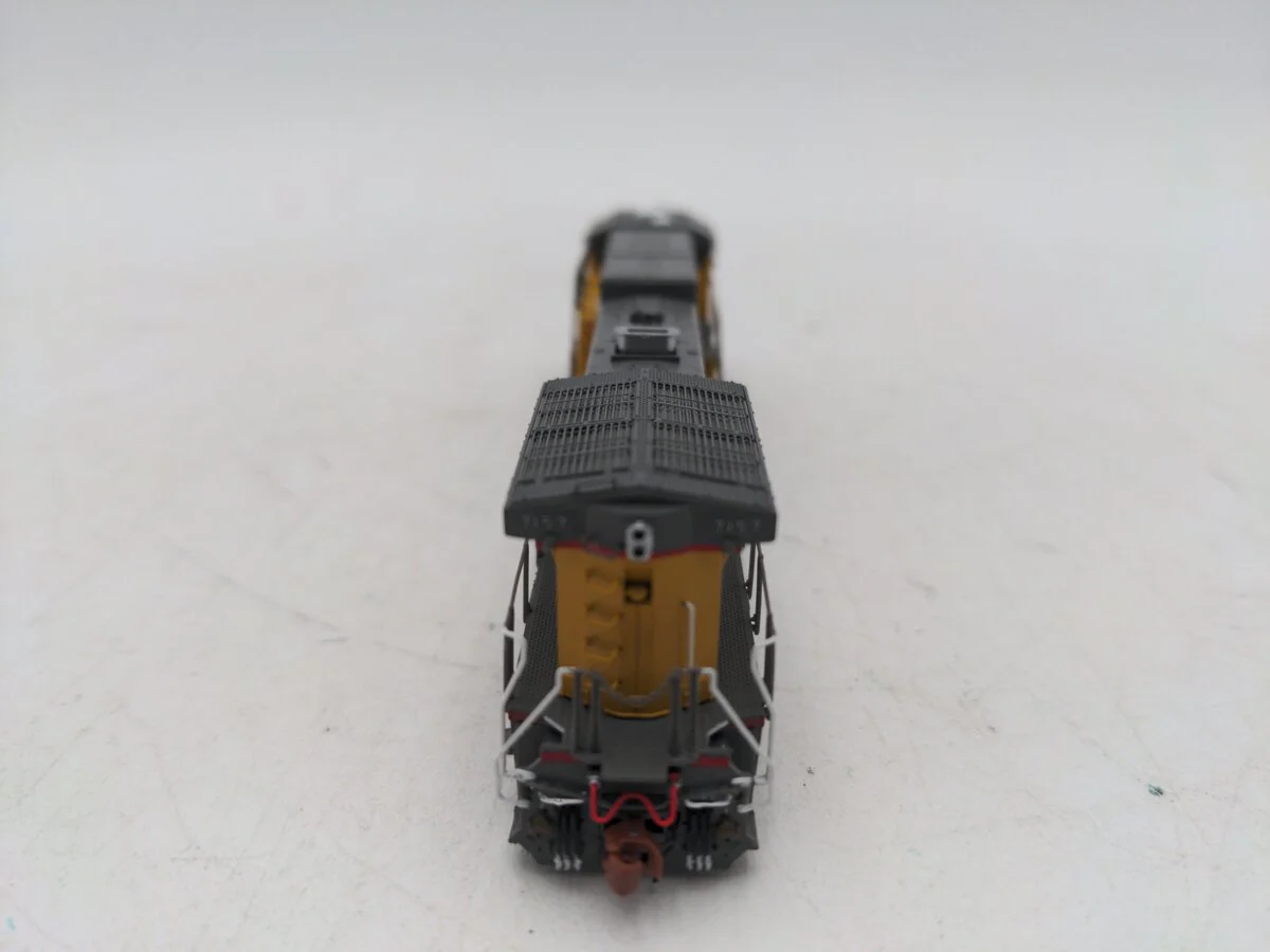 Scale Trains SXT39143 N Scale Union Pacific Diesel Locomotive #7157 LN/Box - Image 6