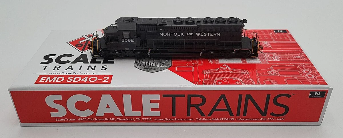 Scale Trains SXT39420 N Scale Norfolk and Western Diesel Locomotive LN/Box