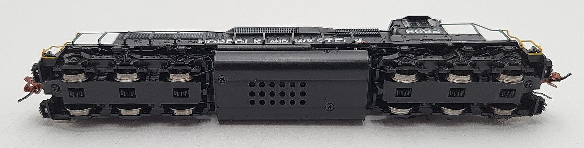Scale Trains SXT39420 N Scale Norfolk and Western Diesel Locomotive LN/Box - Image 5
