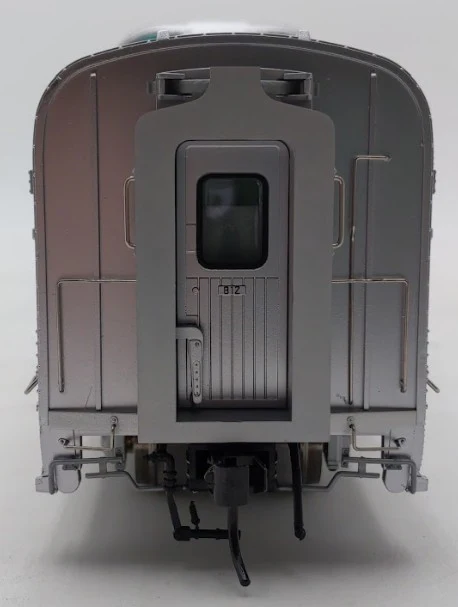 Atlas 3002153-2 O Western Pacific "Silver Feather" Vista Dome-Chair Car (2 Rail) EX/Box - Image 3