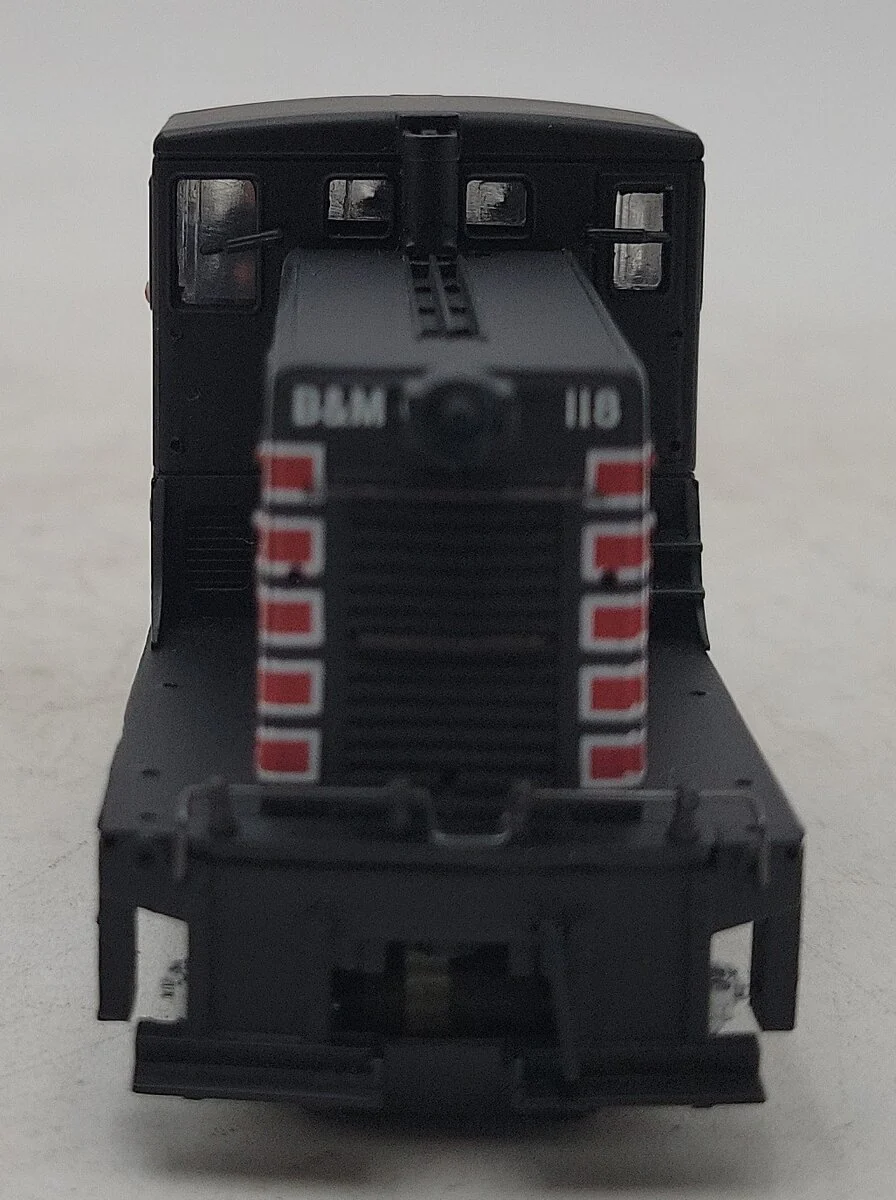 Spectrum 80022 HO Scale Boston & Maine Minuteman GE44 Ton Diesel Switcher #118 EX/Box - Image 3