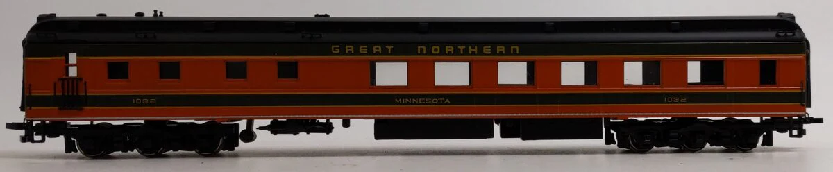Spectrum 89034 HO Scale Great Northern "Minnesota" Diner Car #1032 - Image 2