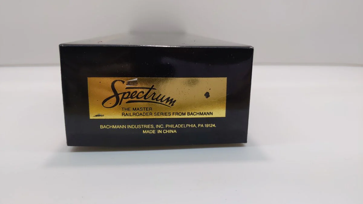 Spectrum 89202 HO Scale New Haven Coach Car MT/Box - Image 5