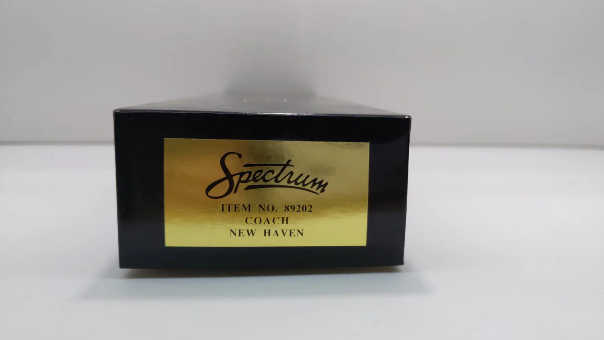 Spectrum 89202 HO Scale New Haven Coach Car MT/Box - Image 6