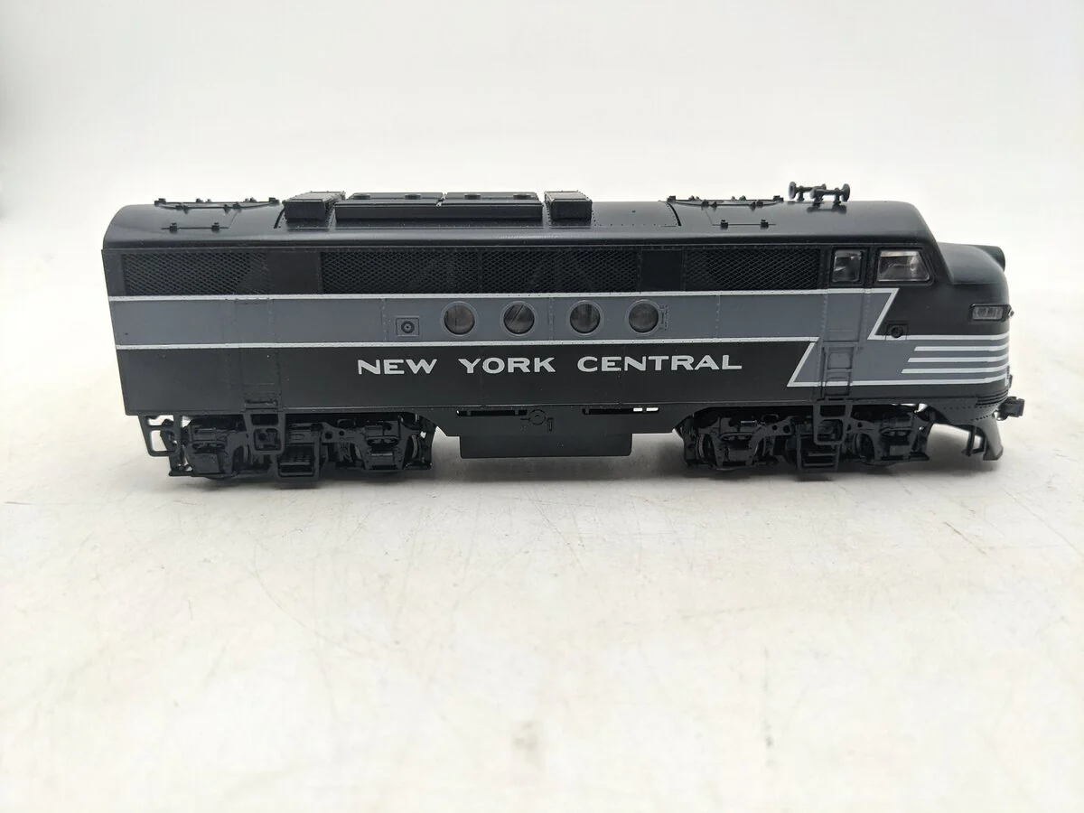 Stewart 5014 HO New York Central EMD FTA Single Light Diesel Locomotive EX - Image 2