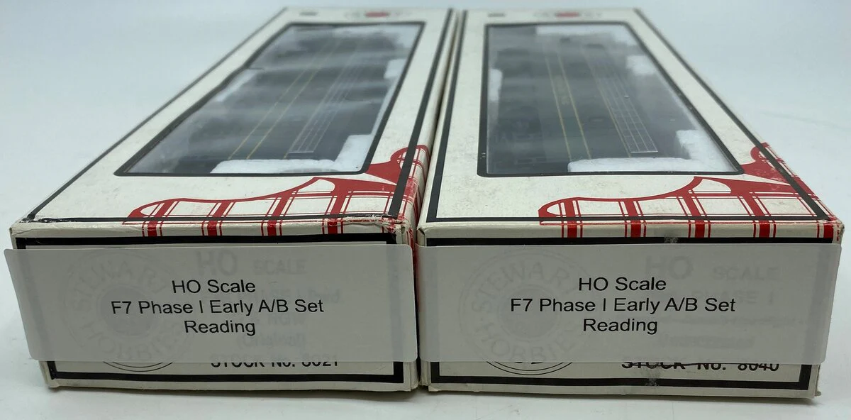 Stewart 5617 HO Reading EMD F7 Phase I Early AB Powered Diesel Locomotive Set LN/Box - Image 6
