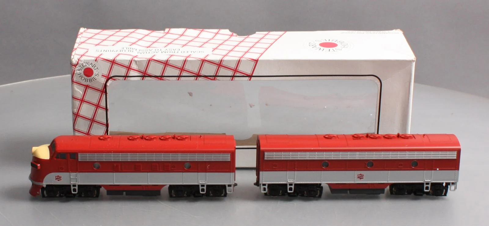 Stewart 5713 HO MKT EMD F7 Phase I-Late Powered A/B Diesel Locomotive Kit LN/Box