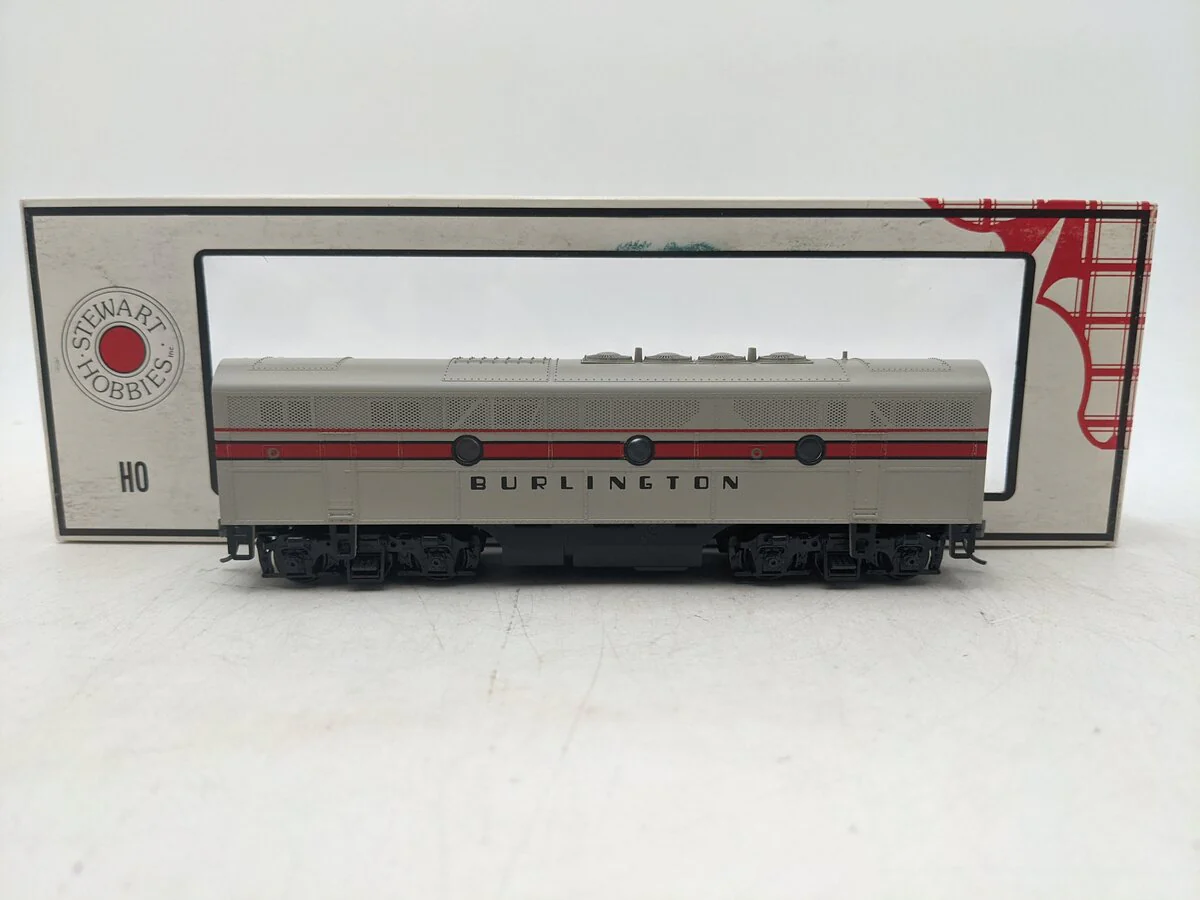 Stewart 8225 HO Chicago, Burlington & Quincy F-3 B-Unit Dummy Diesel Locomotive EX/Box