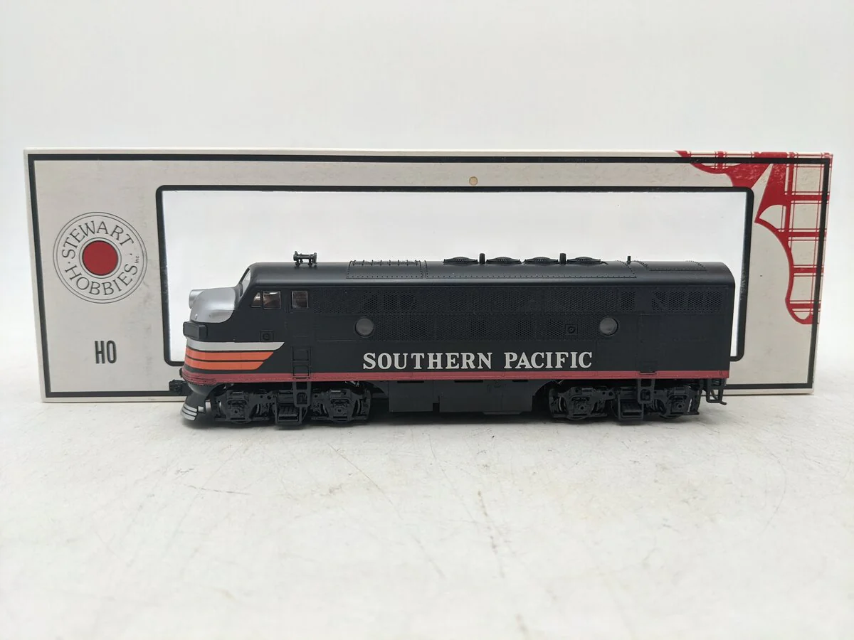Stewart 8240 HO SP Black Widow F3A Powered Phase II Diesel Locomotive EX/Box